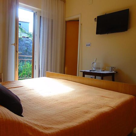 Guest House Jelsa Елса Номер фото