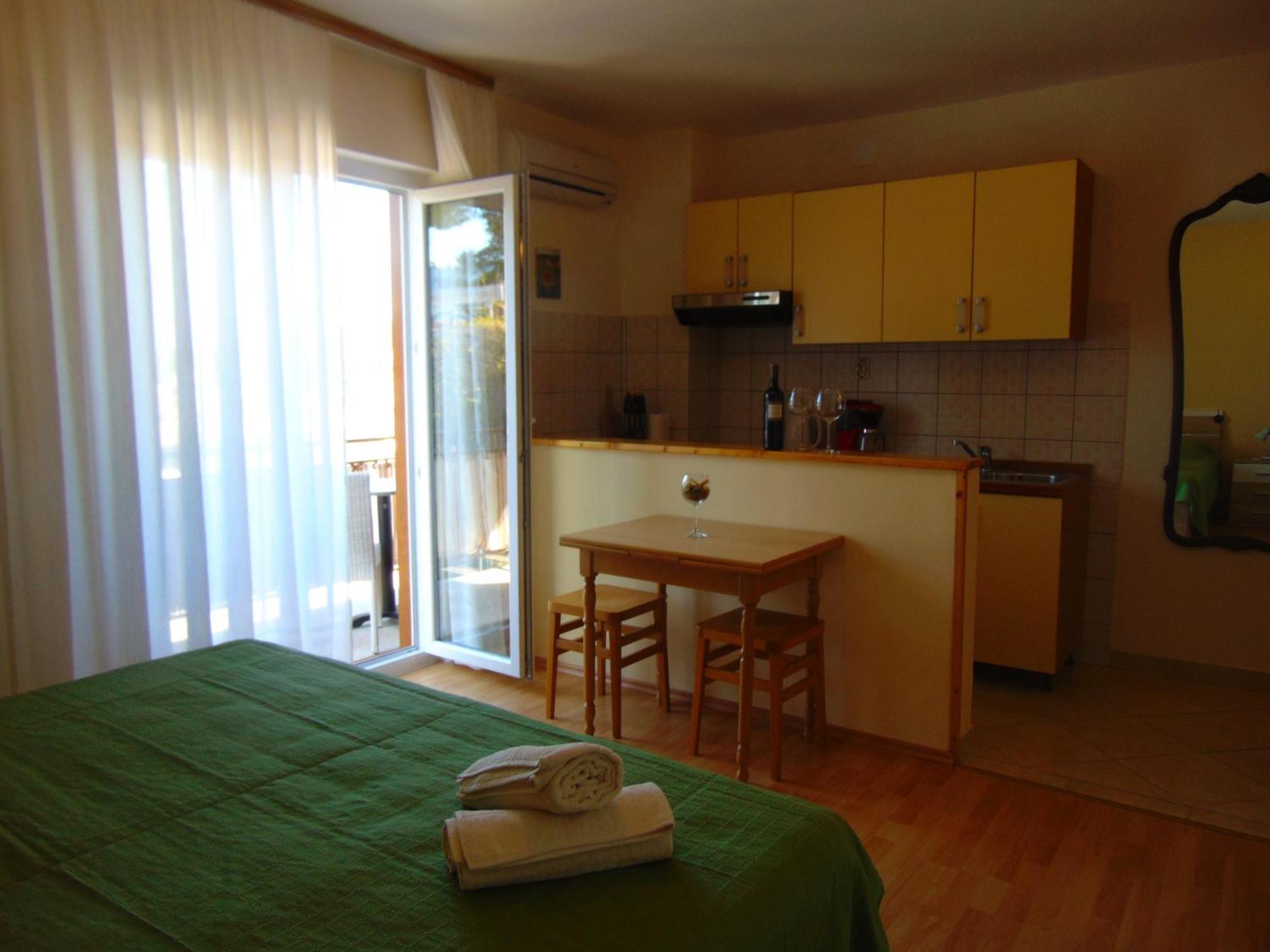 Guest House Jelsa Елса Номер фото