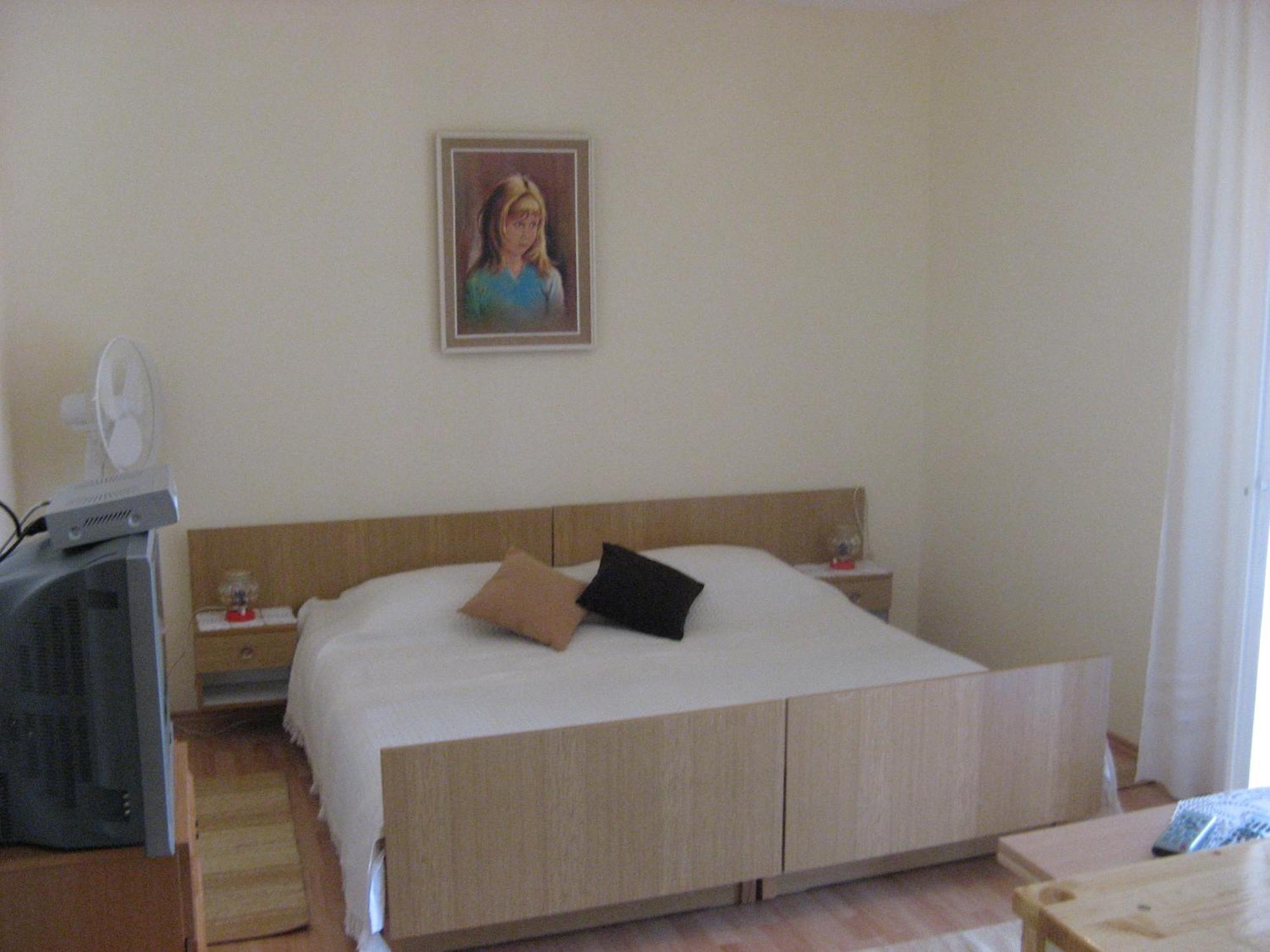 Guest House Jelsa Елса Номер фото