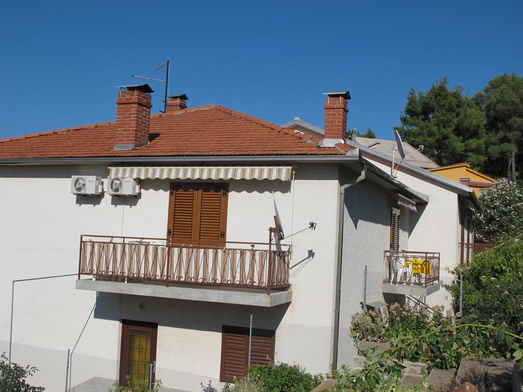 Guest House Jelsa Елса Номер фото