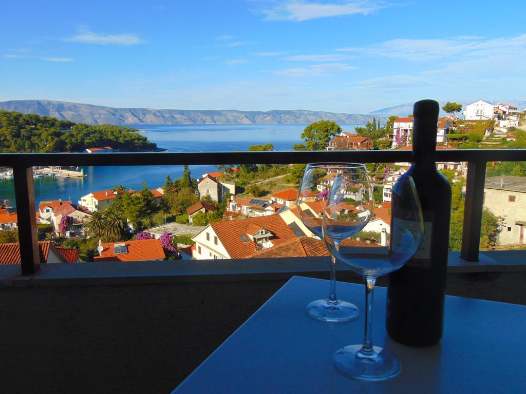 Guest House Jelsa Елса Экстерьер фото