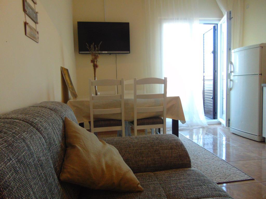 Guest House Jelsa Елса Экстерьер фото
